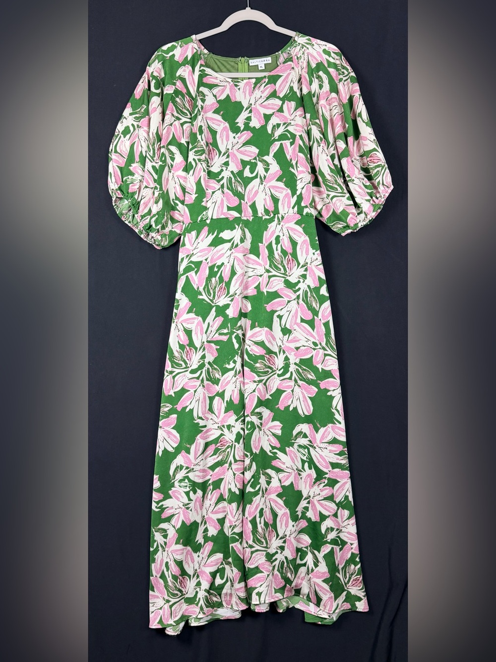 Green Floral Puff-Sleeve Maxi Dress - (Brand: )